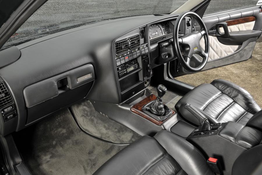 Интерьер Vauxhall Omega Lotus by Carlton 1990 года  (фото 18 из 34)